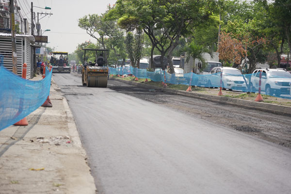 Con éxito avanza la adecuación y recuperación de la malla vial de la Autopista Simón Bolívar