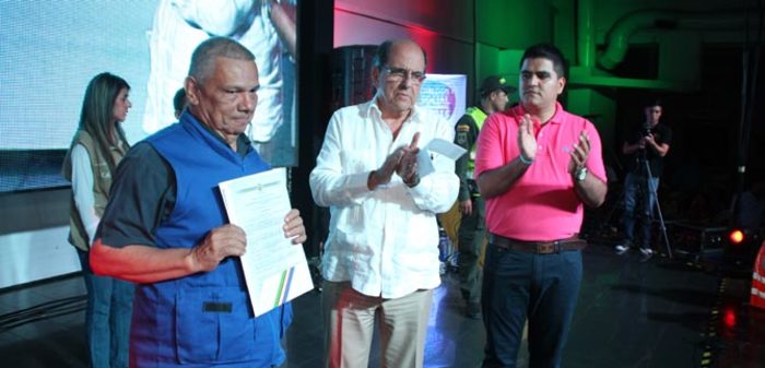 Alcalde celebró Día Nacional de la Acción Comunal con líderes de los barrios