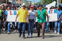Secretaría de Bienestar Social marchó por el regreso de la niña Michelle Valarezo