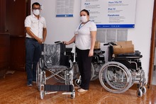 Administración caleña continúa con la entrega de sillas de ruedas a la población con discapacidad  