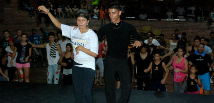 Campeones de baile deportivo darán clases gratis en 4° día del Festival Mundial de Salsa