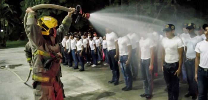 Cien jóvenes de comunas TIOS recibieron el bautizo de formación como bomberos