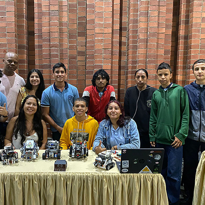 Estudiante de la IETI  Antonio José Camacho fue la ganadora del concurso de robótica realizado por  la Universidad Autónoma de Occidente.