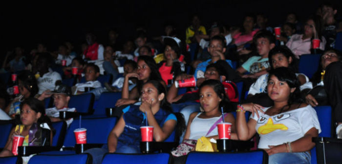 Asuntos Étnicos hace posible que niños disfruten el Festival de Cine Internacional
