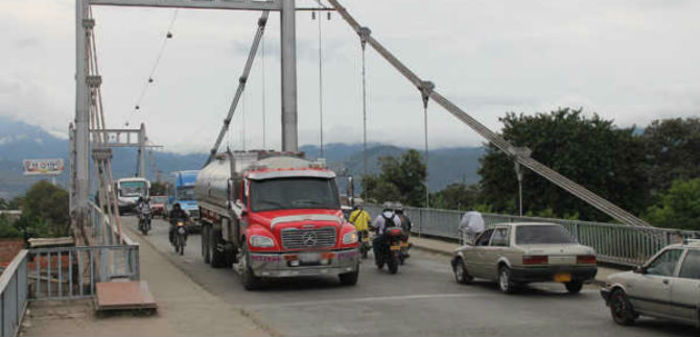 Definido manejo del tránsito para cruzar puente de Juanchito