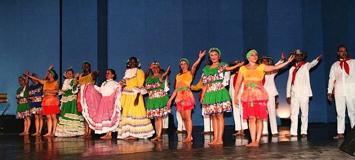 El encuentro de danzas folclóricas Mercedes Montaño da el primer paso en la Temporada de Festivales
