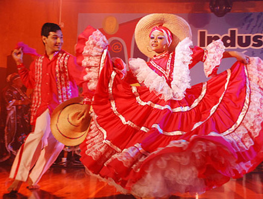 Danzas folclóricas  en Guacarí