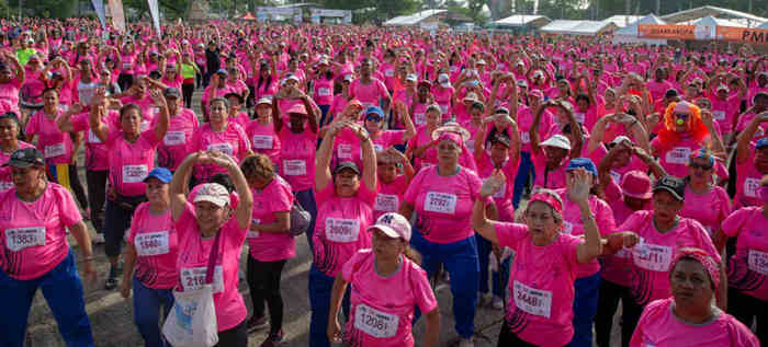 Una mancha rosada de solidaridad corrió por Siloé la carrera 5K Ladera del Cali SportFest