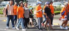 700 personas con discapacidad visual y auditiva caminaron por la inclusión en las principales vías de Cali 