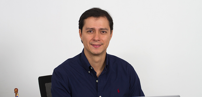 Perfil Director de la Dirección de Control Interno Disciplinario,  Carlos Alberto Martínez