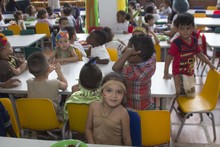 Gobierno Armitage enfoca su programa de inversión social en la educación