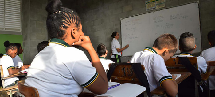 La OCDE presentó informe del sistema escolar colombiano