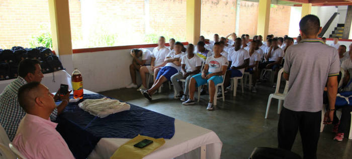 Alcaldía incentiva estudio en los adolescentes del Centro de Formación Juvenil Valle del Lili