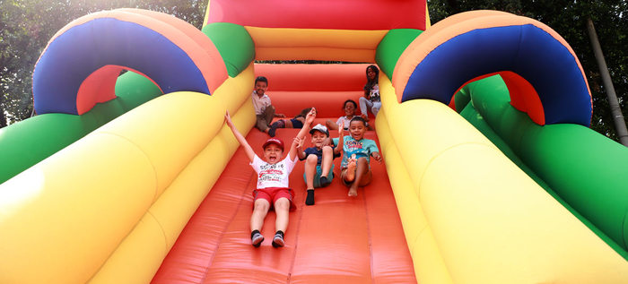 Festival deportivo en el parque del barrio Obrero conquistó a los más pequeños con actividades lúdico recreativas.