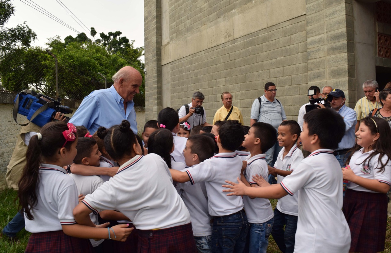 Vallegrande se prepara para bautizar el nuevo mega colegio que entregará la administración Armitage