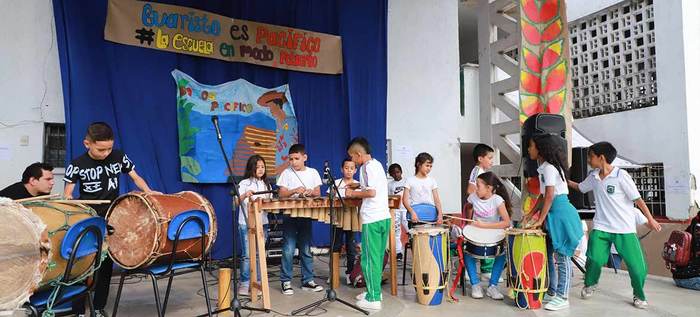 La institución educativa  Evaristo García se unió al festival Petronio Álvarez