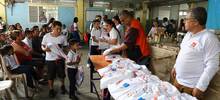 Consejo Noruego para Refugiados entrega kits escolares a estudiantes venezolanos y colombo venezolanos en Cali. 