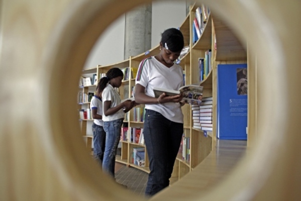 91 instituciones educativas se benefician con las bibliotecas “Saber y conocimiento escolar”