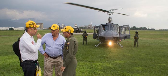 Alcaldía de Cali y Fuerza Aérea Colombiana evalúan las condiciones del río Cauca