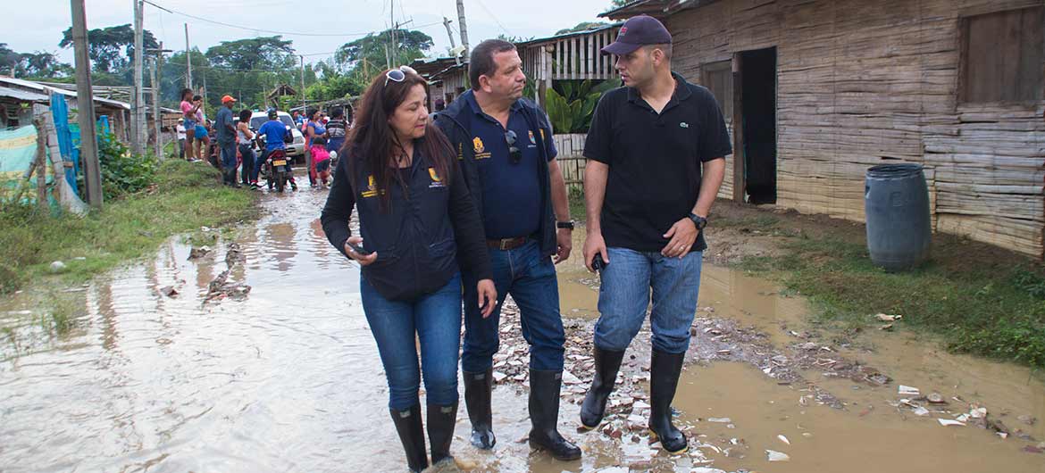 Suministro de agua potable y víveres en sectores afectados por alto caudal del río Cauca