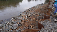 Con trabajo de alta tecnología, blindan orillas del río Cauca para evitar inundaciones en Cali 