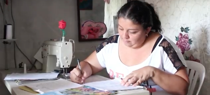 Luz Dary Guzmán beneficiaria del Plan Jarillón de Cali y Fundación Carvajal