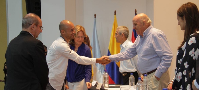 Alcalde de Cali acompañó la ceremonia de grado de excombatientes de las FARC