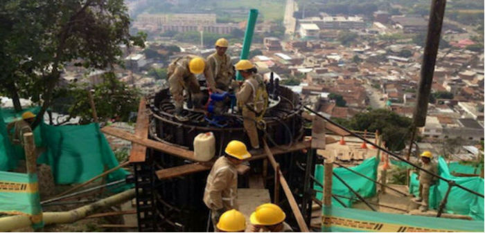 En recorrido, Administración y Metrocali inspeccionan avance de obras del MIO Cable