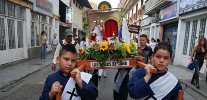 Semana Santa Chiquita de Corinto, en procesión de Miércoles Santo en Cali