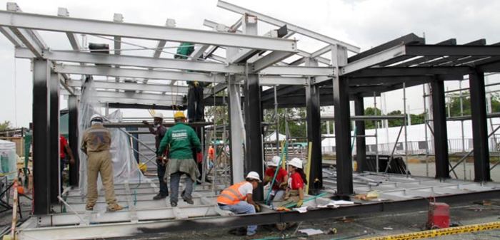 Decatletas inician la construcción de viviendas en la Villa Solar de Univalle