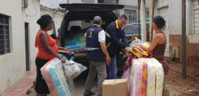 Se entregaron ayudas humanitarias a familias afectadas por deslizamientos