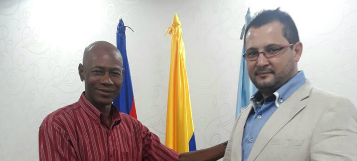Entrenador deportivo cubano recibe, con júbilo, la nacionalización colombiana