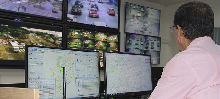 Nuevos controladores de tráfico en intersecciones semaforizadas en Cali