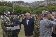 Ejército Nacional destaca a alcalde de Cali con la medalla Fe en la Causa