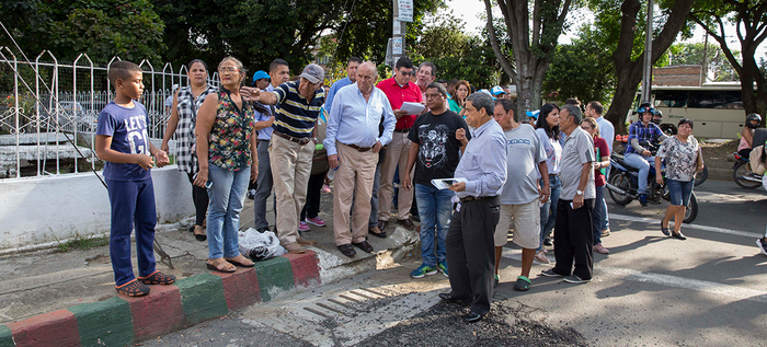 Habitantes de la Comuna 5 valoran presencia del Alcalde en supervisión de obras