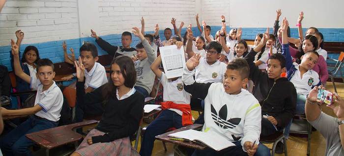 Estudiantes de la institución educativa José Holguín Garcés, contagian de cultura ciudadana a sus compañeros