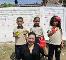 Con Mi Cali Bonita 223 niños y niñas pintaron mural en los alrededores de la Alameda de Siloé