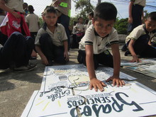 Con Mi Cali Bonita 223 niños y niñas pintaron mural en los alrededores de la Alameda de Siloé