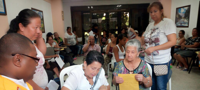 Secretaría de Vivienda realizó postulaciones de subsidio de mejoramiento de vivienda en la comuna 20