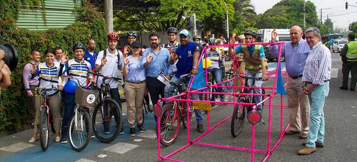 La Bicicarcasa, reflexión colectiva sobre el uso de la bicicleta y el carro compartido en Cali