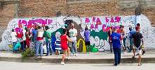 Jóvenes de la comuna 14 le apuestan a la paz y plasman su deseo en un mural