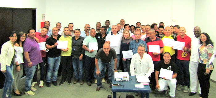Bienes y Servicios entregó certificados de seguridad  vial al equipo de conductores de la Alcaldía Santiago de Cali.