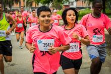 Runners listos para la carrera 5K Jarillón con el programa Carreras y Caminatas