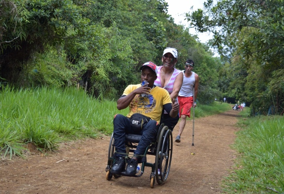 Cuidadores de personas con discapacidad de la comuna 15 serán capacitados para ejercer mejor su labor