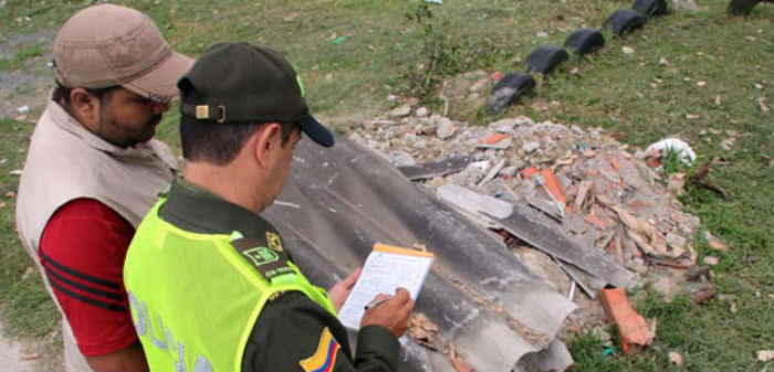 159 comparendos y 6 judicializados deja operativos para el control de escombros