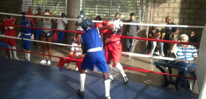 Con siete combates debutó el boxeo en los Juegos Municipales
