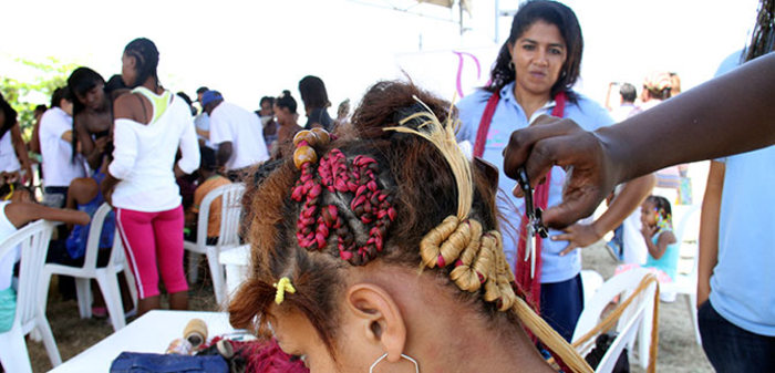 En torno a peinados afro se integran culturalmente habitantes del oriente caleño
