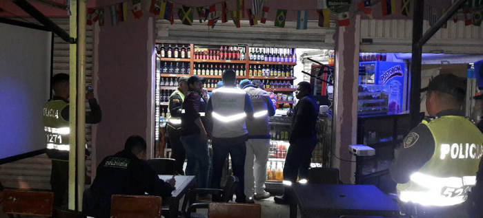 Autoridades cierran cinco establecimientos en la Comuna 14 por falta de documentos para su funcionamiento