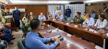 Armitage recibe del Ejército certificado que acredita a Cali como territorio libre de minas antipersonales