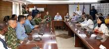 Armitage recibe del Ejército certificado que acredita a Cali como territorio libre de minas antipersonales
